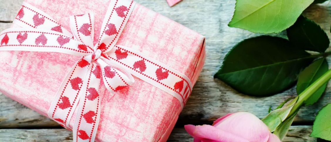 5 DESIRABLE VALENTINES DAY GIFTS FOR YOUR BOYFRIEND WHO LOVES TO EXPLORE